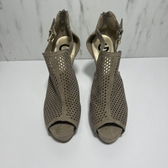 G By Guess High Heels Women 10M Taupe Tan Peep Toe Eyelet Suede Leather - Picture 1 of 7